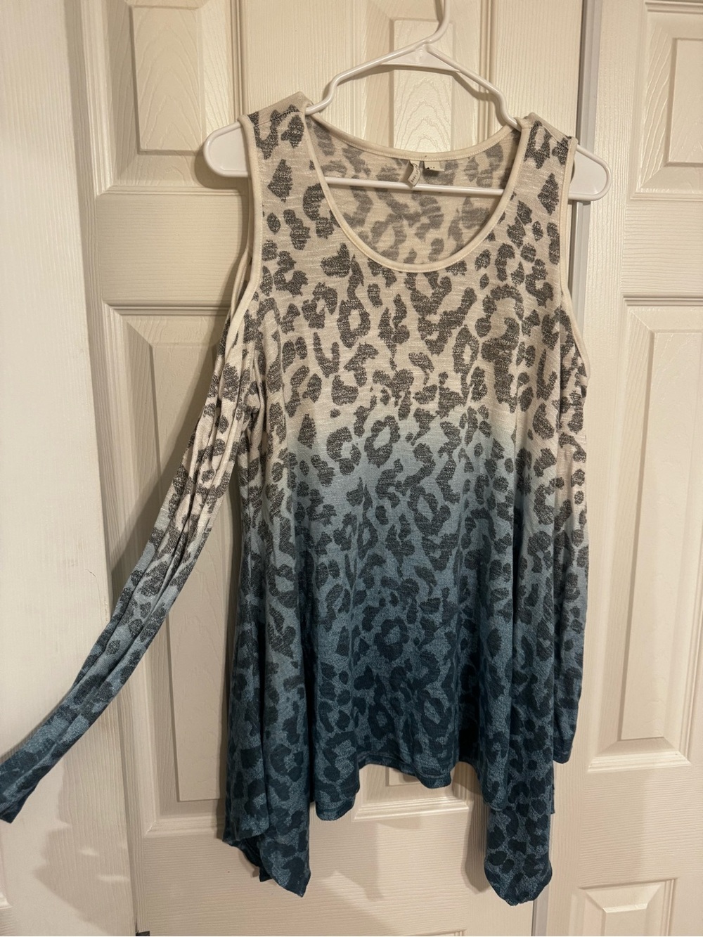 Cato Gray Ombre Leopard Cold-Shoulder Top